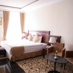 Отель Central Hotel, Ереван