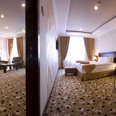 Отель Central Hotel, Ереван