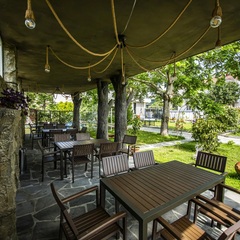 Отель Chveni Ezo Boutique Hotel, Батуми