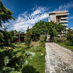 Отель Chveni Ezo Boutique Hotel, Батуми