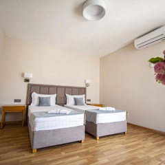 Отель Chveni Ezo Boutique Hotel, Батуми