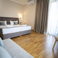 Отель Chveni Ezo Boutique Hotel, Батуми