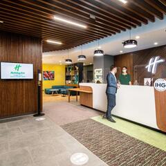 Отель Holiday Inn Yerevan Republic Square, Ереван