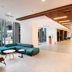 Отель Holiday Inn Yerevan Republic Square, Ереван