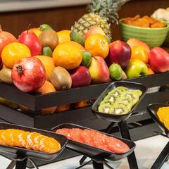 Отель Holiday Inn Yerevan Republic Square, Ереван