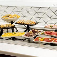 Отель Holiday Inn Yerevan Republic Square, Ереван