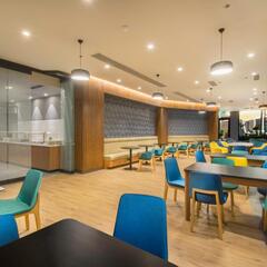 Отель Holiday Inn Yerevan Republic Square, Ереван