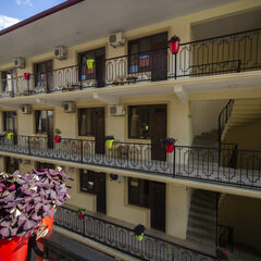 Отель Chveni Ezo, Кобулети