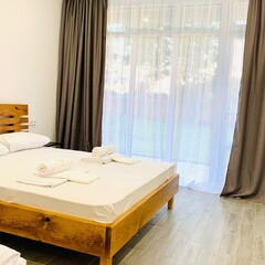 Мини-отель Аляска, Алахадзе