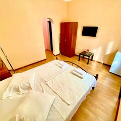 Отель Vizit, Сухум