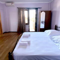 Отель Vizit, Сухум