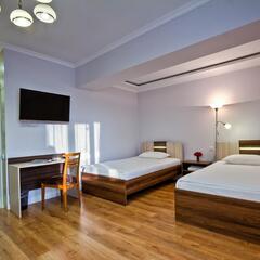 Отель Green Yard, Каракол