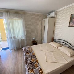 Гостевой дом  Клевер, Оленевка, Крым