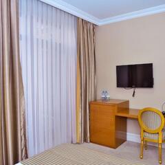 Отель Lake Palace Hotel, Баку