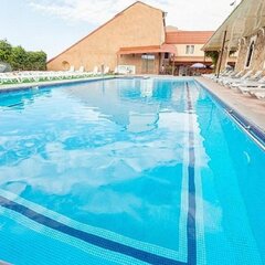 Отель Regineh, Ереван