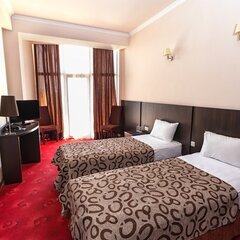 Отель Regineh, Ереван