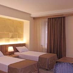 Отель Mandarin Hotel, Ереван