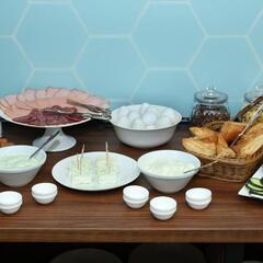 Отель Mandarin Hotel, Ереван