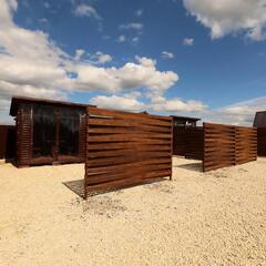Загородный клуб По Щучьему Велению, коричневый домик в стиле A-Frame на берегу реки, Новая Усмань, Воронежская область