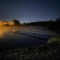 Загородный клуб По Щучьему Велению, коричневый домик в стиле A-Frame на берегу реки, Новая Усмань, Воронежская область