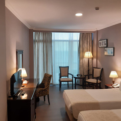 Отель Ramada by Wyndham Baku Hotel, Баку