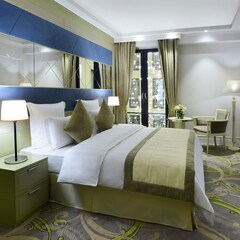 Отель Ambassadori, Тбилиси