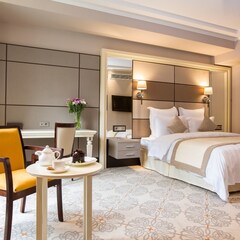 Отель Ambassadori, Тбилиси