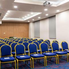 Отель Ramada by Wyndham Hotel & Suites, Ереван