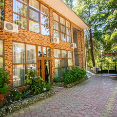 Отель Гости Кавказа, Сухум