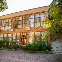 Отель Гости Кавказа, Сухум