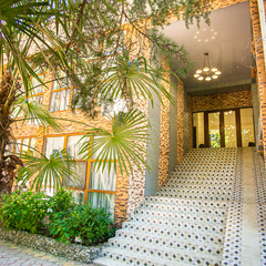 Отель Гости Кавказа, Сухум