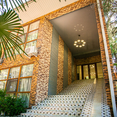 Отель Гости Кавказа, Сухум