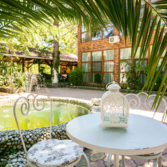 Отель Гости Кавказа, Сухум