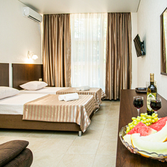 Отель Гости Кавказа, Сухум