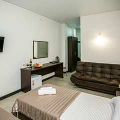 Отель Гости Кавказа, Сухум