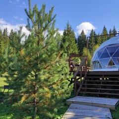 Глэмпинг Ладаглэмп, Свердловская область