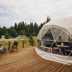 Глэмпинг Ладаглэмп, Свердловская область