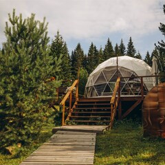 Глэмпинг Ладаглэмп, Свердловская область