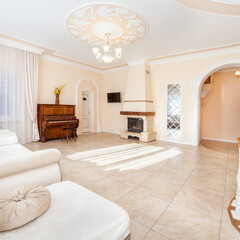 Дом Замок на берегу озера, Московская область