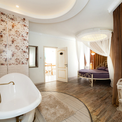 Дом Замок на берегу озера, Московская область