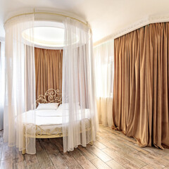 Дом Замок на берегу озера, Московская область