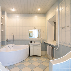 Дом Замок на берегу озера, Московская область