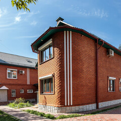 Дом с двумя бассейнами и банкетным залом на Дмитровском шоссе, Московская область