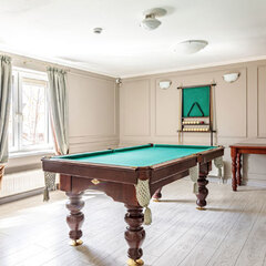 Дом с двумя бассейнами и банкетным залом на Дмитровском шоссе, Московская область