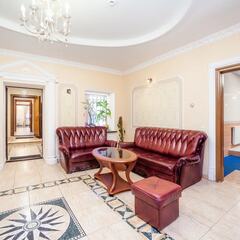 Дом с двумя бассейнами и банкетным залом на Дмитровском шоссе, Московская область