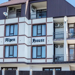 Отель Альпен Хаус, Геленджик, Краснодарский край