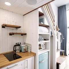 Глэмпинг Sheluha house Уютный Tiny House с мансардным окном, Московская область
