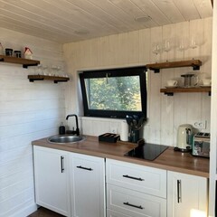Глэмпинг Sheluha house Уютный Tiny House с мансардным окном, Московская область