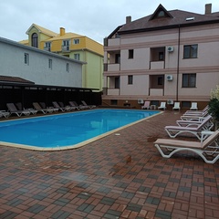 Вилла Лайт, Крым