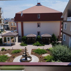 Вилла Лайт, Крым